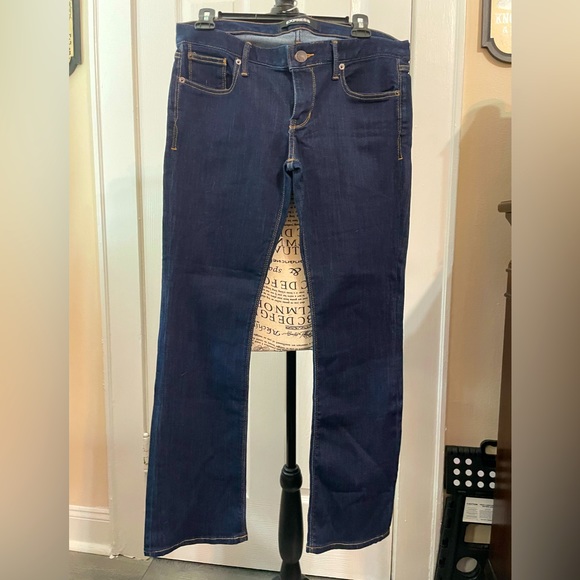 Express Jeans Low Rise 6Short Never Worn Barely Boot - Picture 1 of 8
